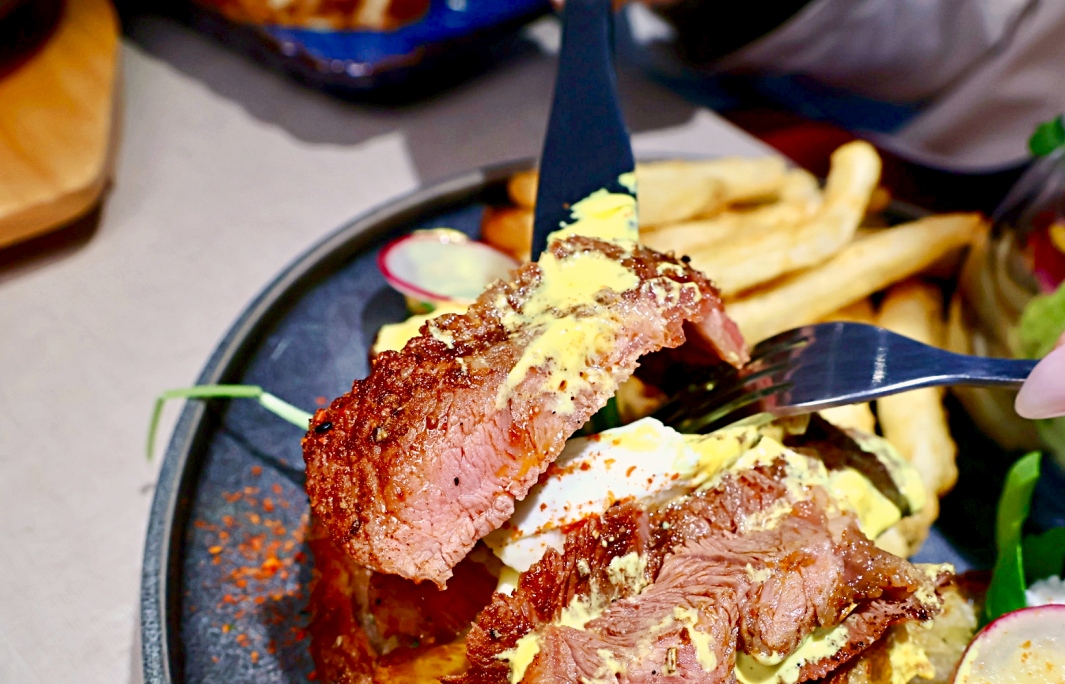 東區早午餐推薦|At.First More早寓仁愛店:菜單超豐富的人氣忠孝敦化網美餐廳 - 第20張圖 東區早午餐推薦|At.First More早寓仁愛店:菜單超豐富的人氣忠孝敦化網美餐廳