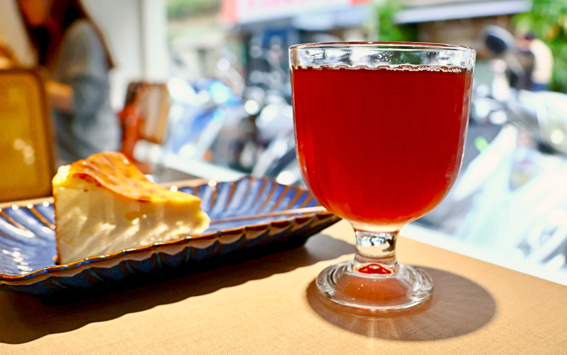 東區早午餐推薦|At.First More早寓仁愛店:菜單超豐富的人氣忠孝敦化網美餐廳 - 第35張圖 東區早午餐推薦|At.First More早寓仁愛店:菜單超豐富的人氣忠孝敦化網美餐廳