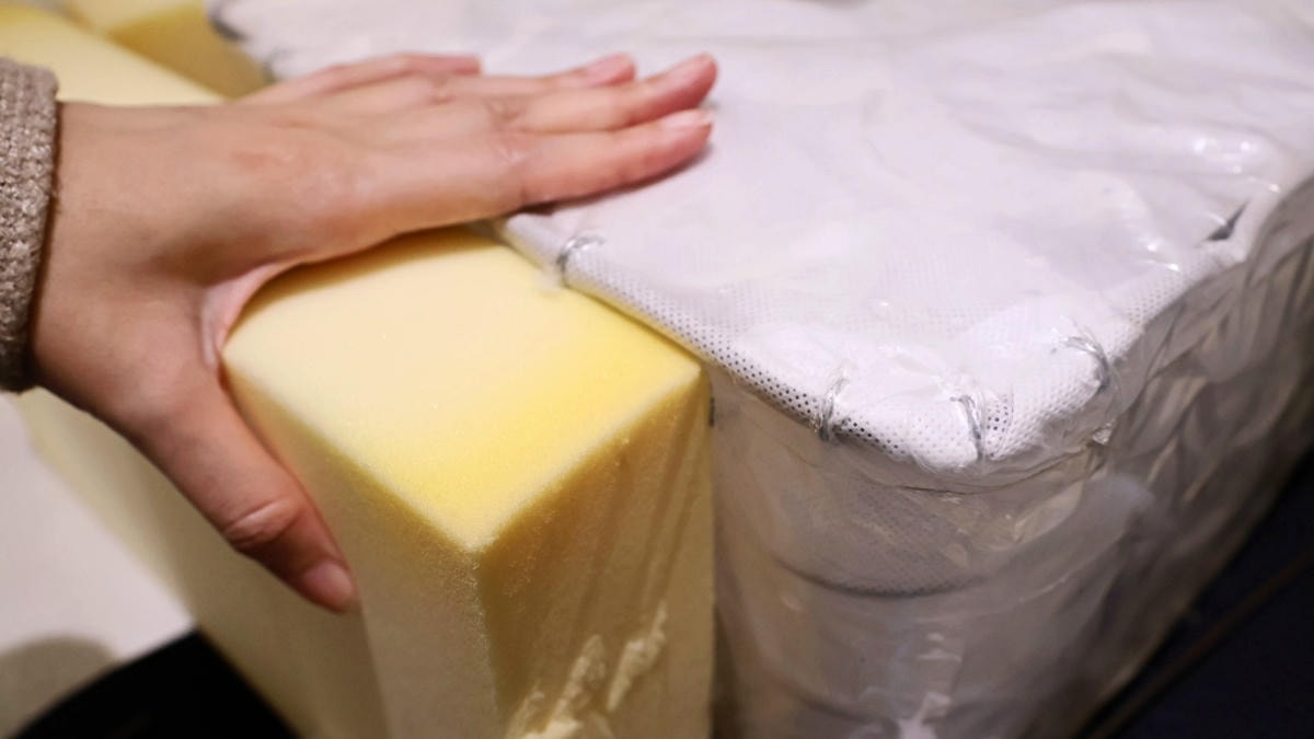 新北床墊推薦｜八鐘頭睡眠名床新莊門市：台灣製無毒水性膠&中鋼獨立筒，真材實料工廠直營