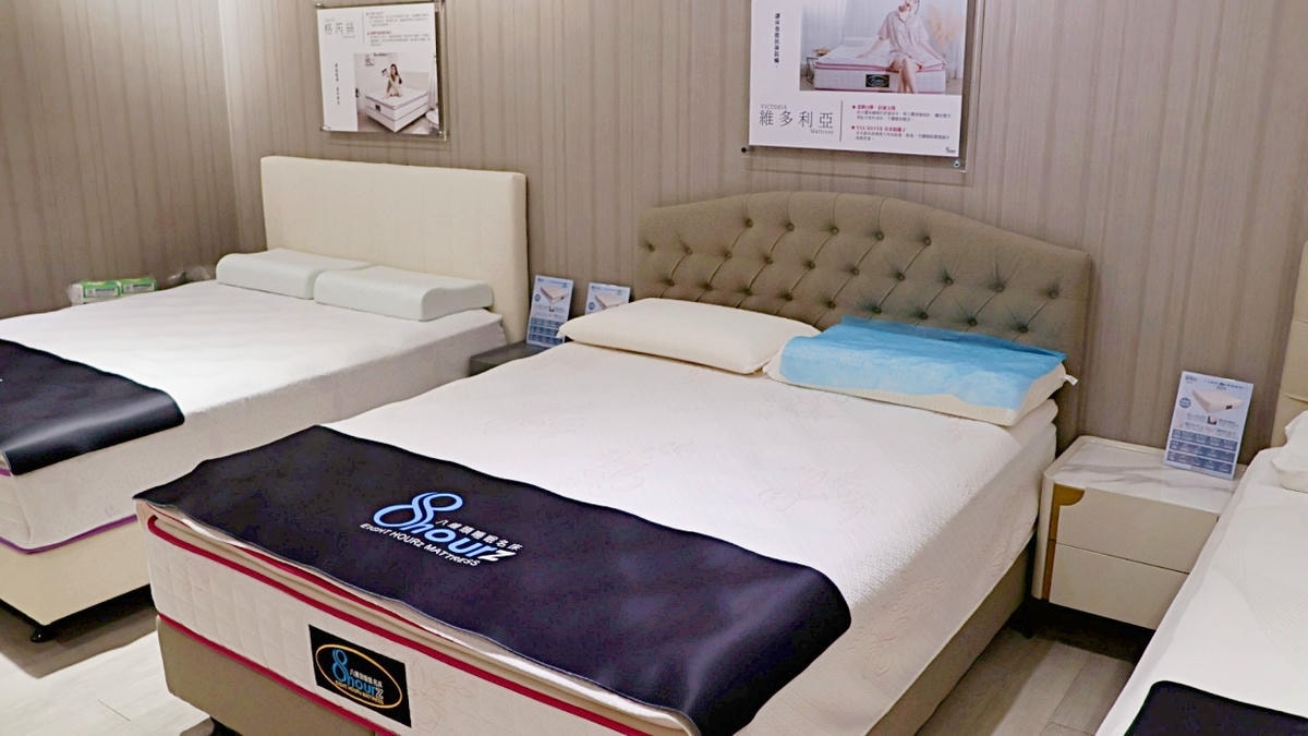 新北床墊推薦｜八鐘頭睡眠名床新莊門市：台灣製無毒水性膠&中鋼獨立筒，真材實料工廠直營