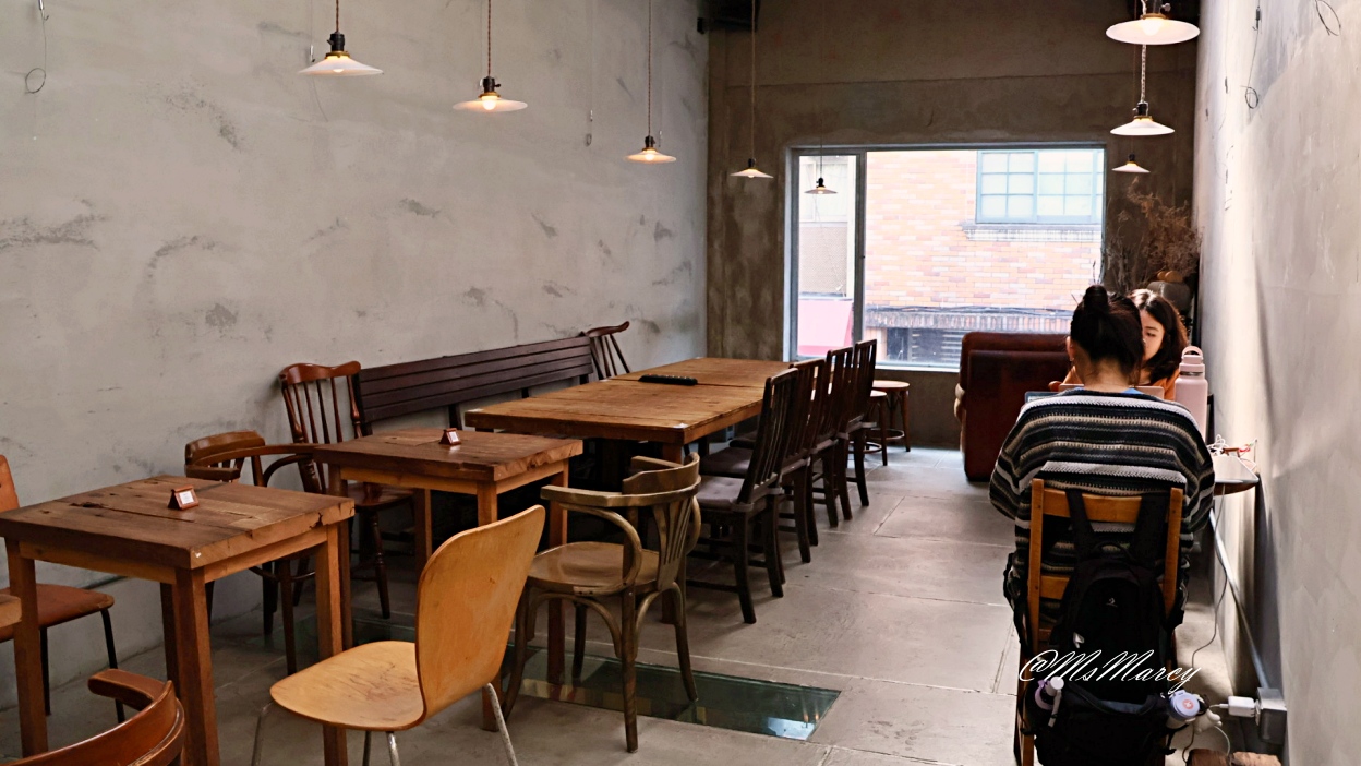 信義安和咖啡廳|Congrats Café:平日不限時老宅讀書咖啡,認真值得推薦 - 第9張圖 信義安和咖啡廳|Congrats Café:平日不限時老宅讀書咖啡,認真值得推薦