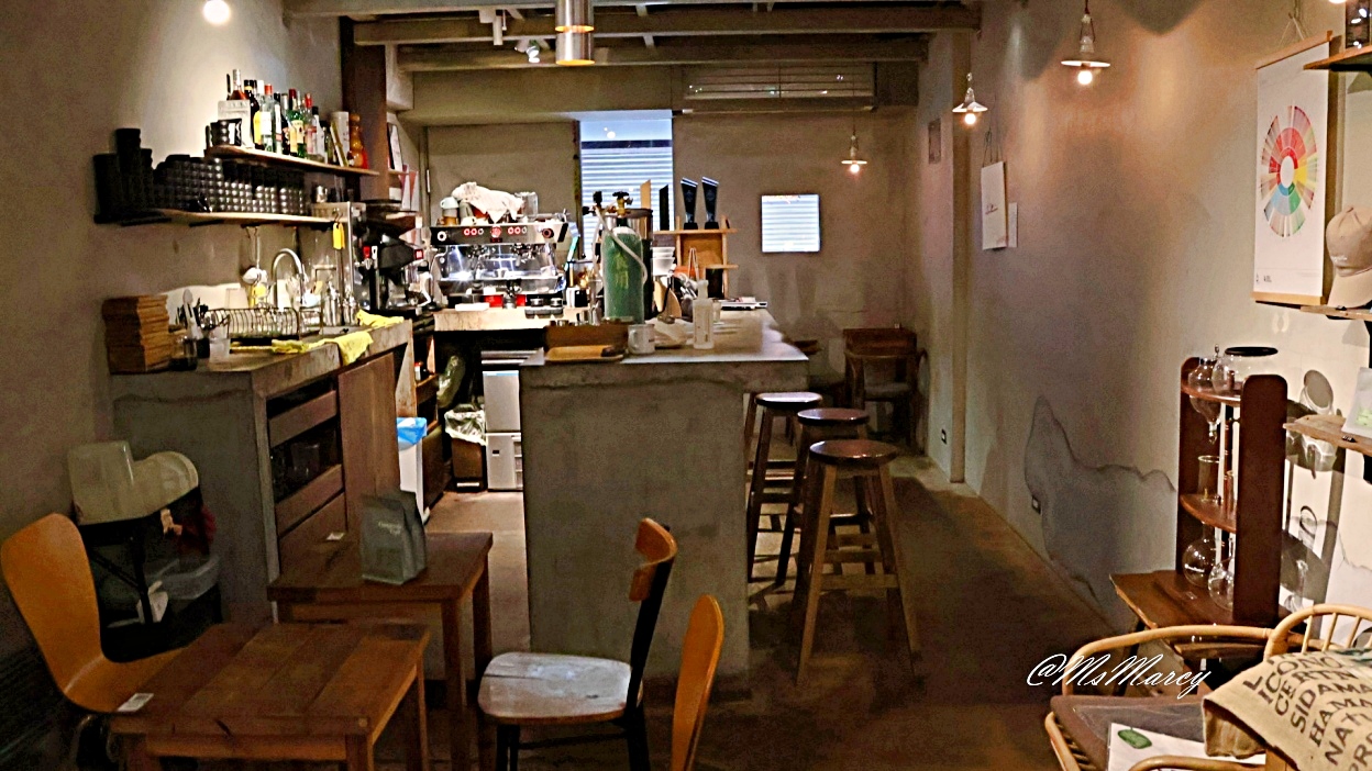 信義安和咖啡廳|Congrats Café:平日不限時老宅讀書咖啡,認真值得推薦 - 第8張圖 信義安和咖啡廳|Congrats Café:平日不限時老宅讀書咖啡,認真值得推薦