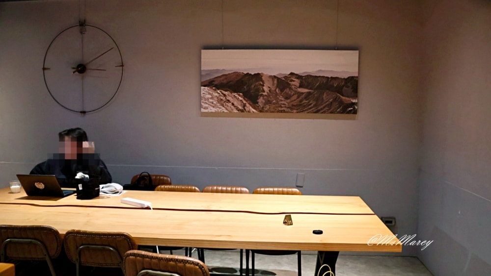 長春路咖啡廳｜KONZY KAVA評論：滿250的不限時咖啡廳，低調好空間