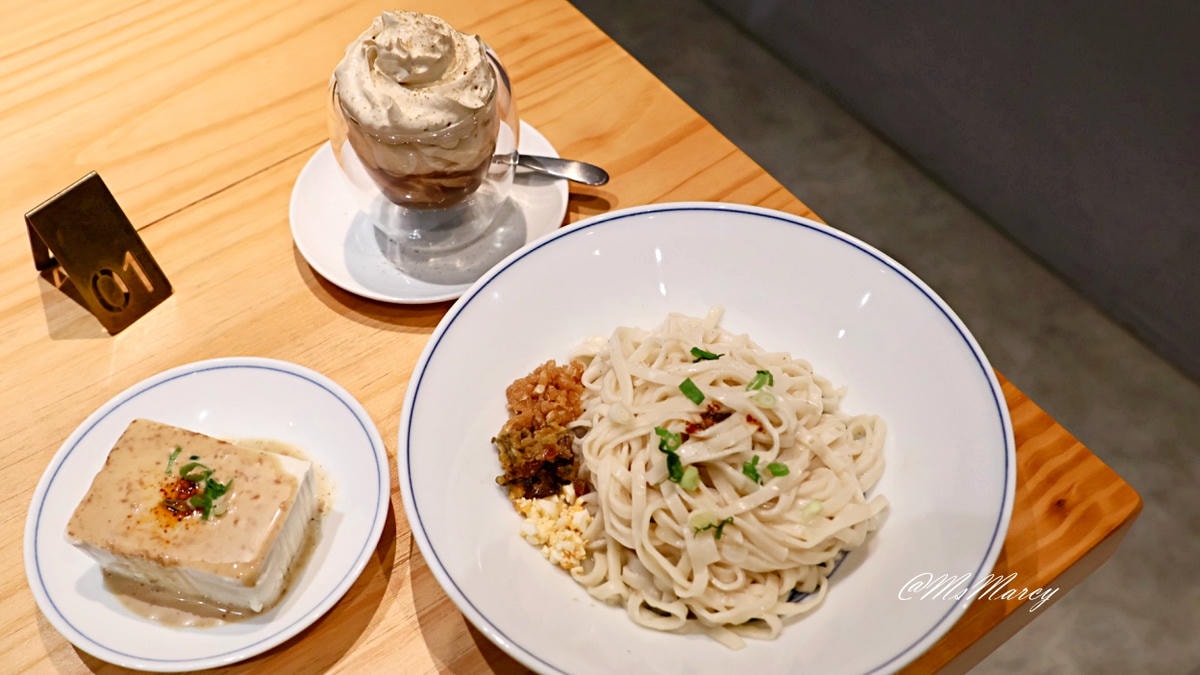 長春路咖啡廳｜KONZY KAVA評論：滿250的不限時咖啡廳，低調好空間