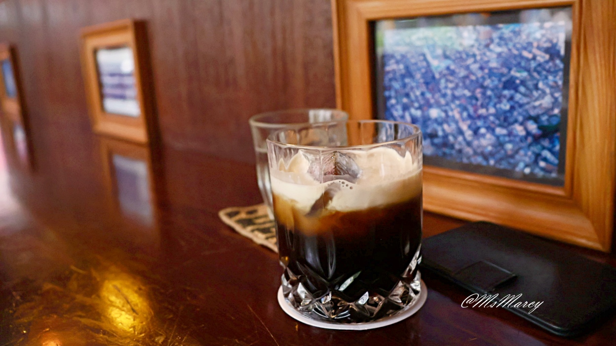 科技大樓咖啡廳｜RUFOUS COFFEE ROASTERS：入選世界百大咖啡館的復古咖啡店