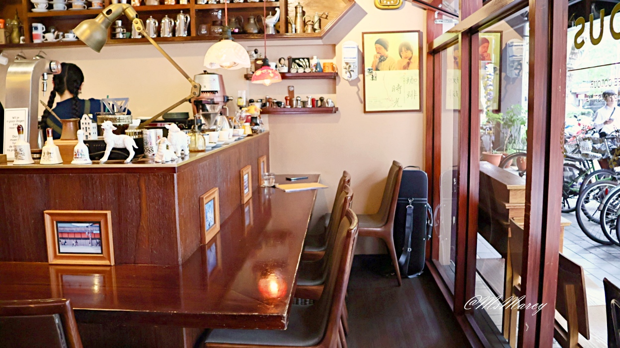 科技大樓咖啡廳｜RUFOUS COFFEE ROASTERS：入選世界百大咖啡館的復古咖啡店