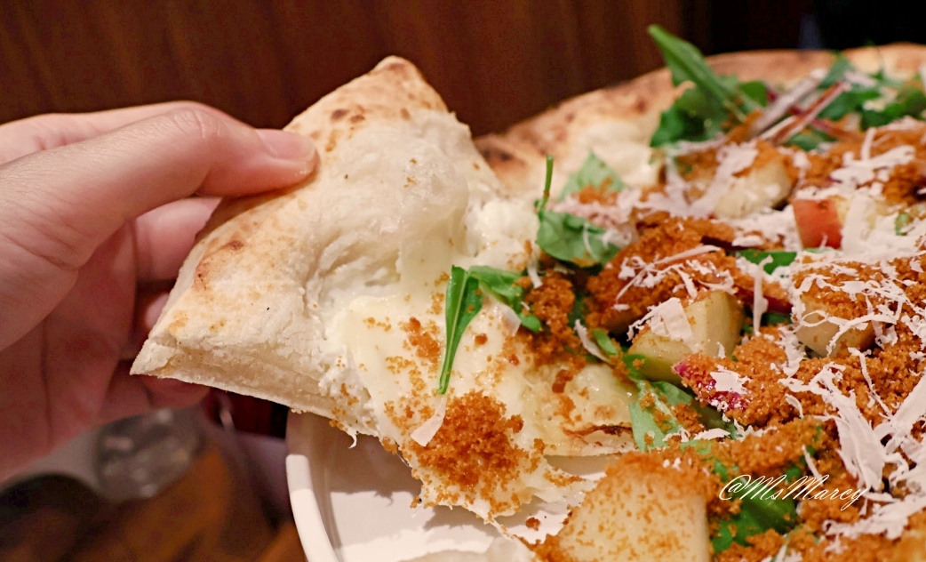 南港Pizza推薦｜BANCO棒可窯烤PIZZA 自製生麵南港Lalaport：必訂位國際冠軍披薩