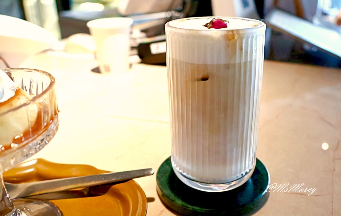 苓雅區咖啡廳｜The Light x Coffee Art n Design：網美風藝術咖啡廳升級了！