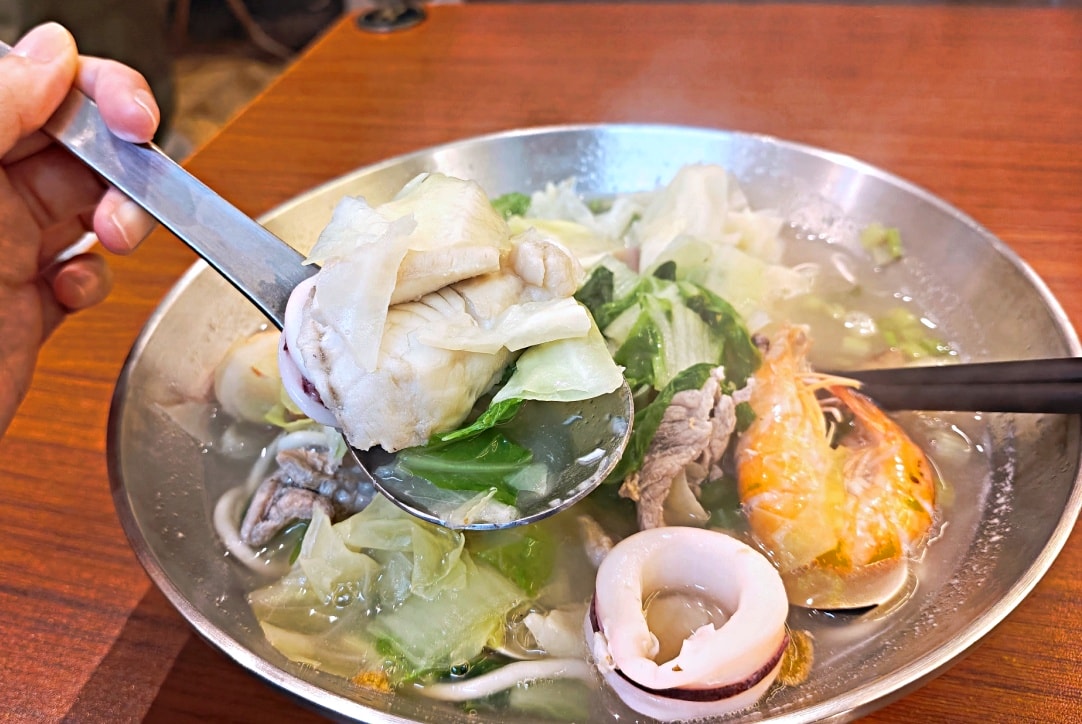 忠孝敦化平價美食|湯之味海鮮麵評論:上班族午餐排隊店 - 第8張圖 忠孝敦化平價美食|湯之味海鮮麵評論:上班族午餐排隊店