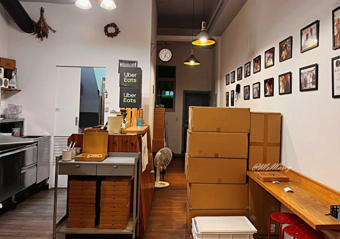 左營隱藏版美食｜老派披薩 Pizzeria Vintage：正宗拿坡里披薩，親赴義大利取經引進百年窯爐