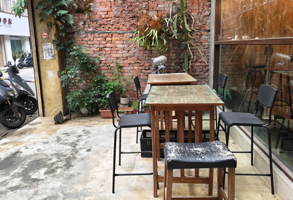 Remember Me_記得我.café評論|台北小巨蛋深夜咖啡館,營業至凌晨兩點的文青寵物友善 - 第3張圖 Remember Me_記得我.café評論|台北小巨蛋深夜咖啡館,營業至凌晨兩點的文青寵物友善