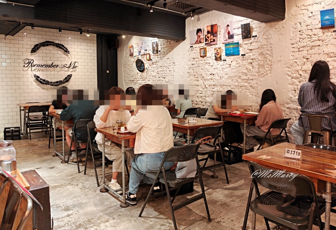 Remember Me_記得我．café評論｜台北小巨蛋深夜咖啡館，營業至凌晨兩點的文青寵物友善