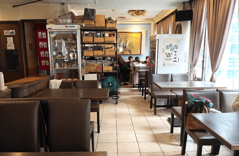 台北簡餐咖啡廳|村亭咖啡評論:近60年台式浪漫條通老店,菜單推薦鮮魚 - 第5張圖 台北簡餐咖啡廳|村亭咖啡評論:近60年台式浪漫條通老店,菜單推薦鮮魚