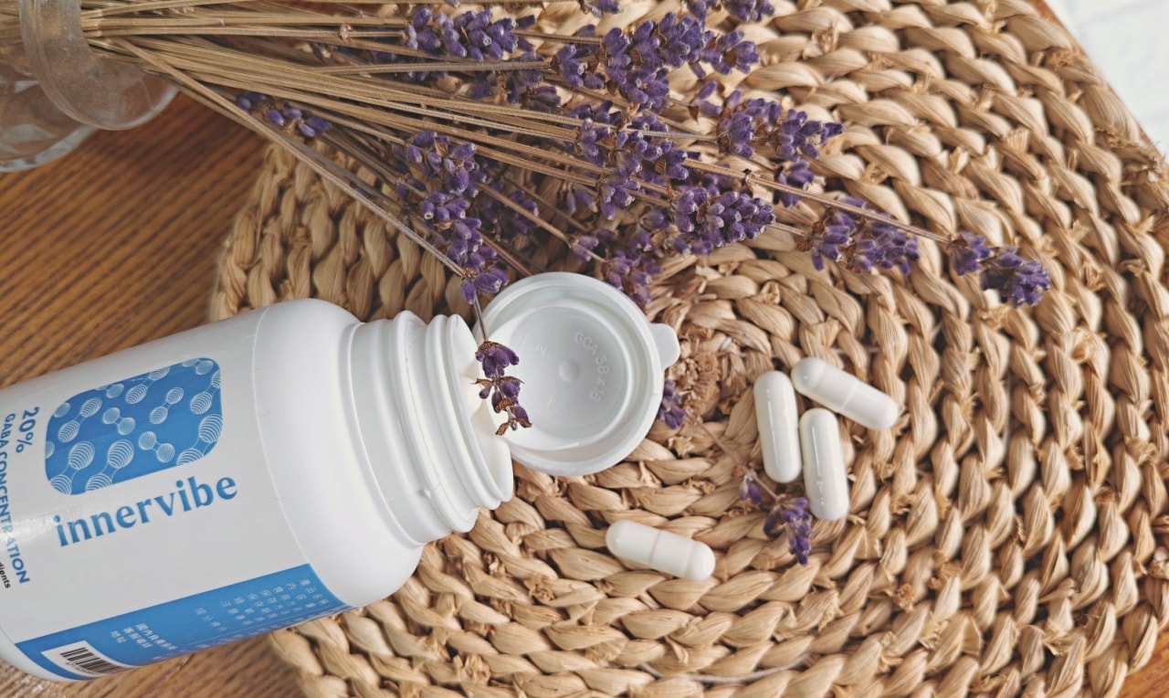 素食保健食品推薦｜innervibe 裡好遠見全護游離型金盞花葉黃素膠囊／麩胺酸發酵物GABA芝麻素舒眠膠囊評價