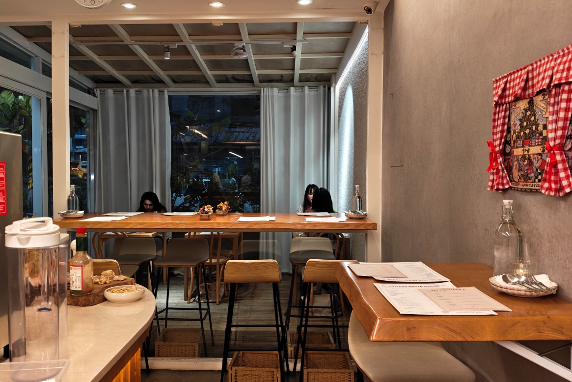 松山區義大利麵推薦｜康帕斯義麵屋Compas Pasta House：市民大道玻璃屋手工生麵餐廳