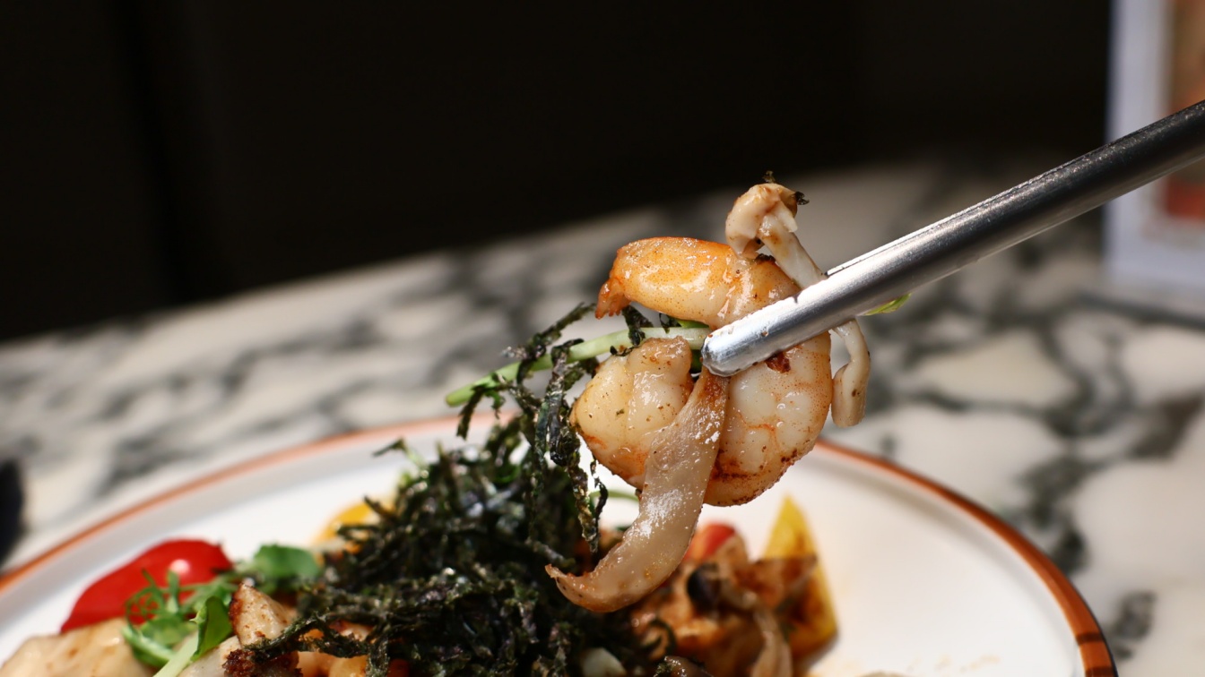 東區聚餐餐廳推薦｜花酒蔵 餐酒館 aplus dining sake bar：28年老牌東區餐酒館