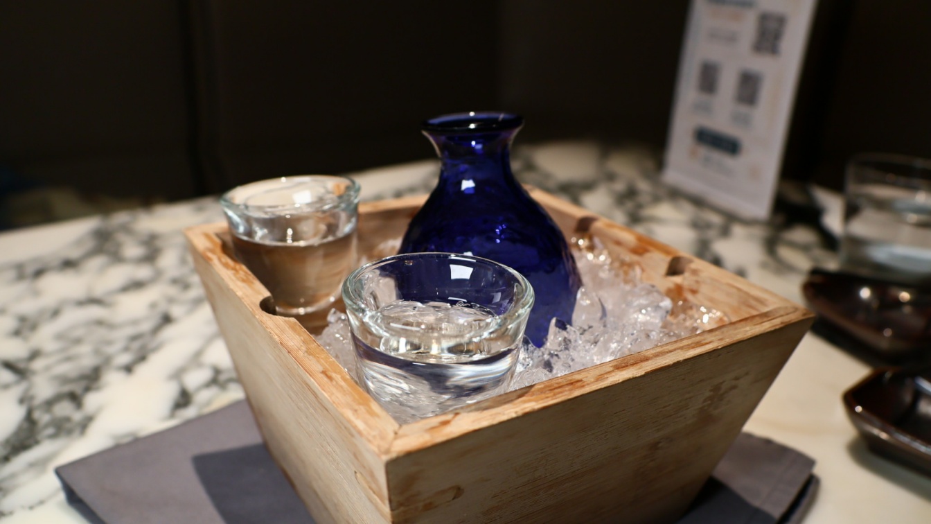 東區聚餐餐廳推薦｜花酒蔵 餐酒館 aplus dining sake bar：28年老牌東區餐酒館